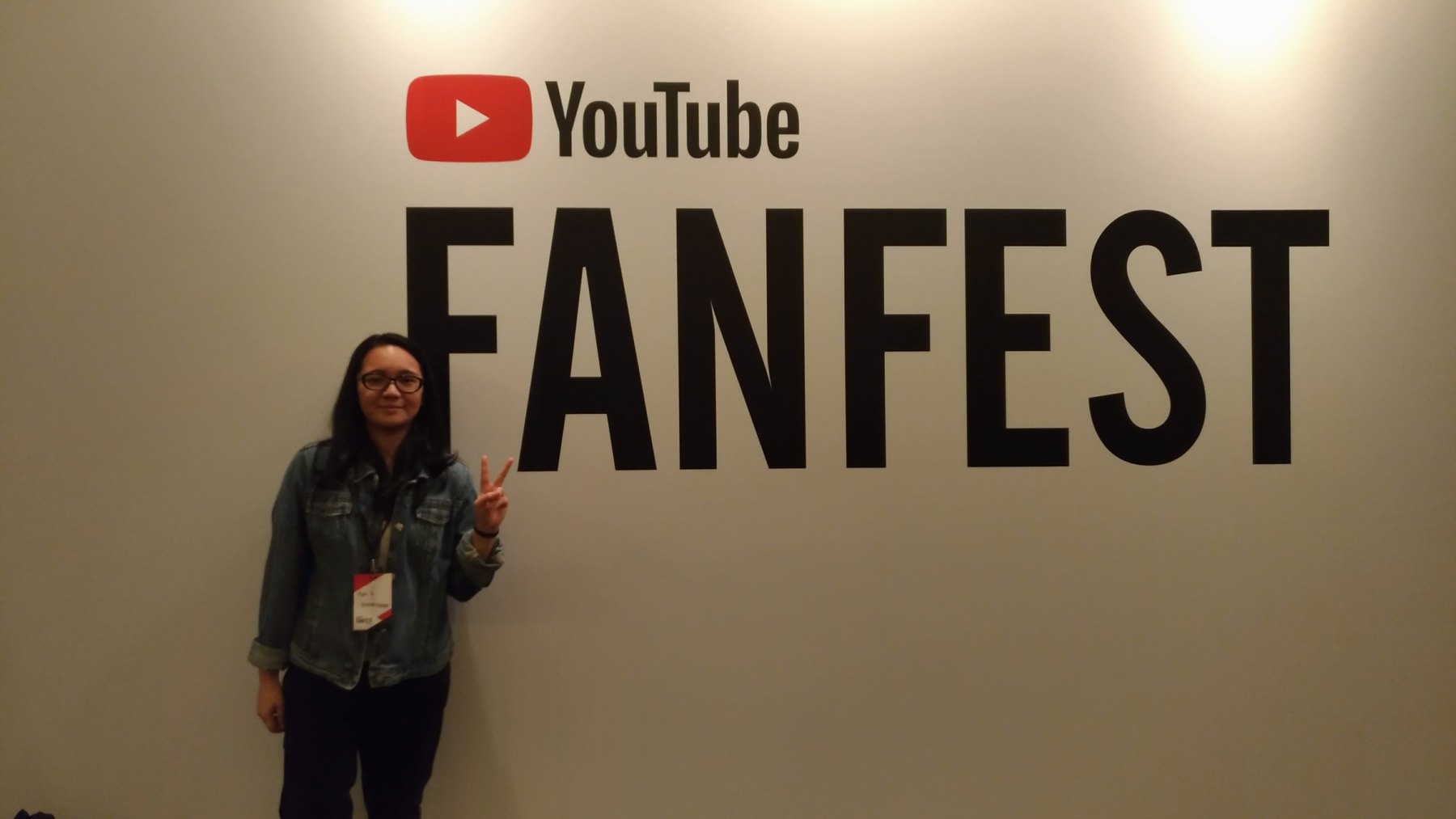 Agni in front of the YouTube FanFest backdrop